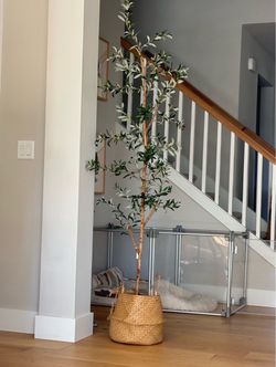 Artificial olive tree