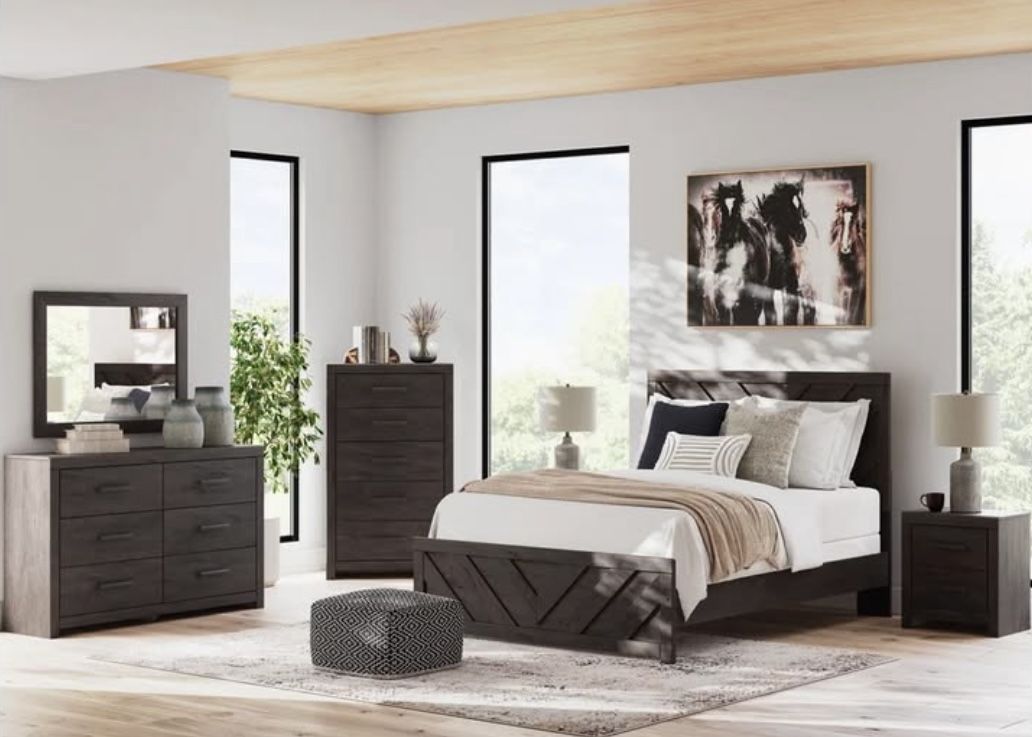 Ashely Prendonea 5 PC Queen Bedroom Set MSRP:$1299