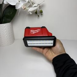 Milwaukee Rover Light M12