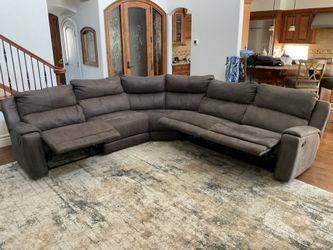RC Willey Sectional couch with 3 recliners