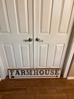 Farmhouse sign decor