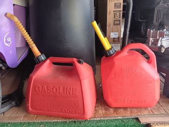 Gasoline containers $20 each. 23 mile and Card Macomb Township Michigan