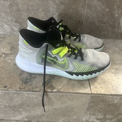 Nike Flytrap V Summit White Black Basketball Sneakers Mens Size 10