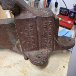 Reed Manufacturing Vintage Bench Vise