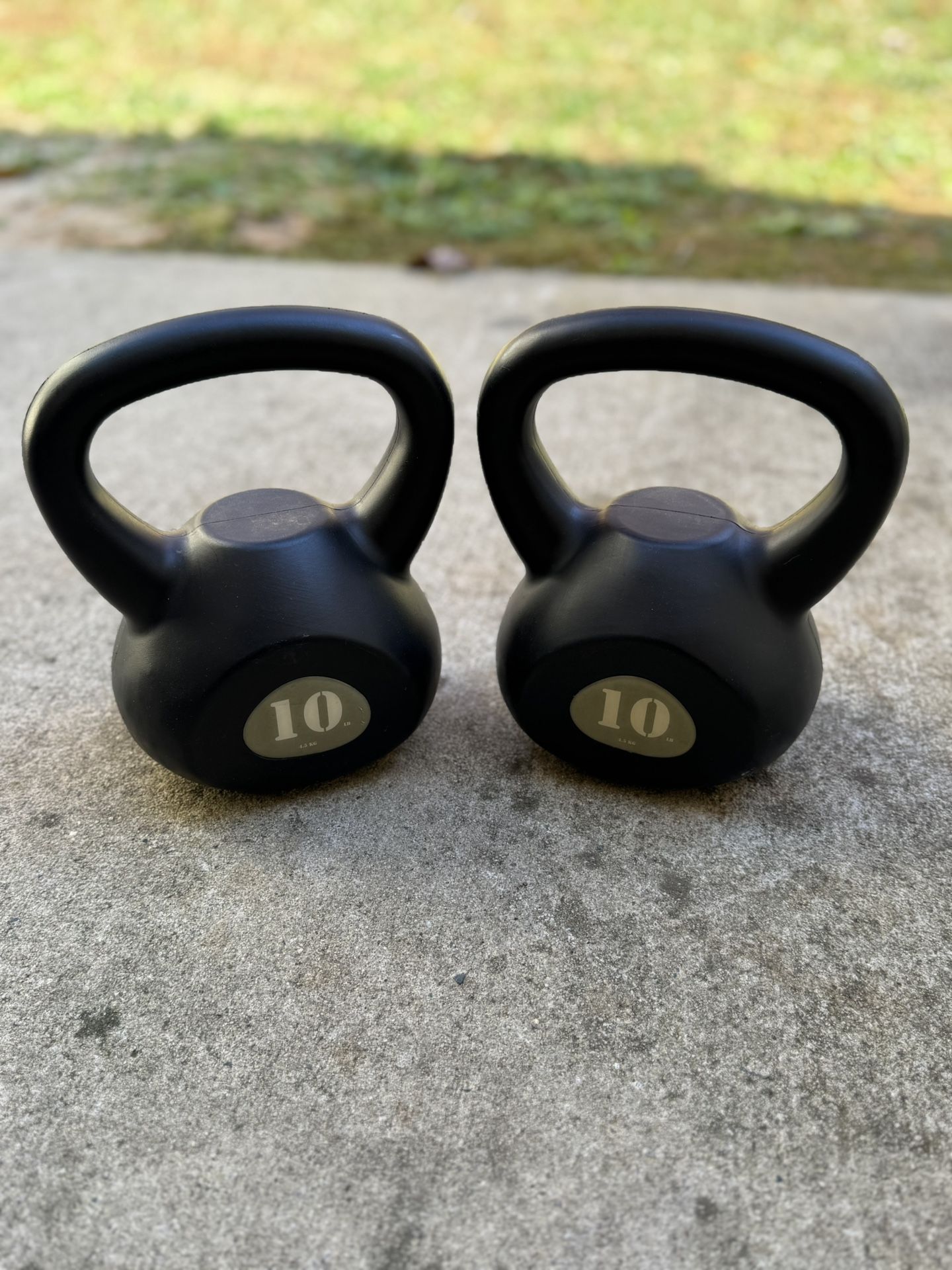 10 lb Kettlebell Pair – Great Condition