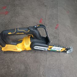 DEWALT
20V MAX 8 in. Brushless Cordless Battery Powered Pruning Chainsaw (Tool Only)