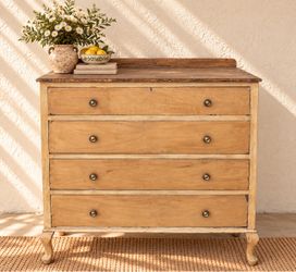 Furniture Available • Multiple Pieces & Styles • San Marcos