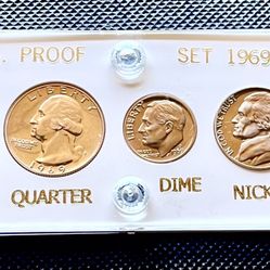 1969 - US Mint Proof Set with Silver Kennedy Brilliant Uncirculated In New Vintage Capital Holder.