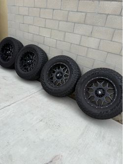 Toyota Tundra wheels