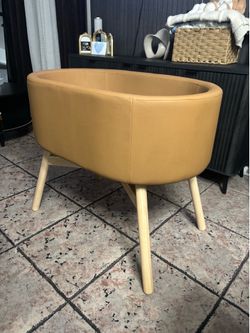 Luxury Oval Bassinet