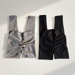 Tahira rushed Leggings size small $40each/cada uno