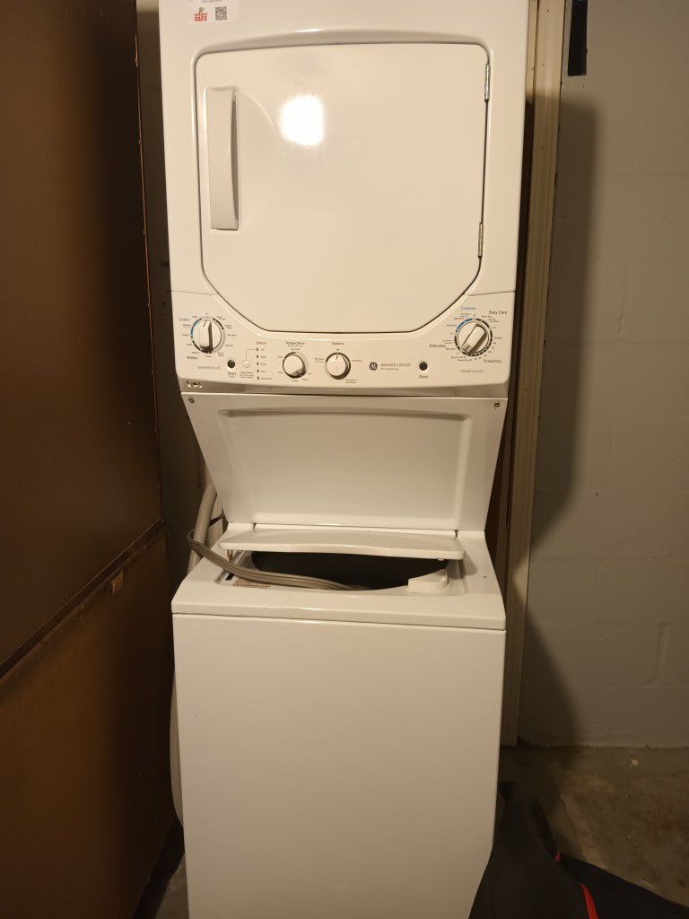BRAND NEW APARTMENT WASHER/DRYER COMBO