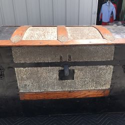 Vintage Antique Trunk ( Metal And Wood)