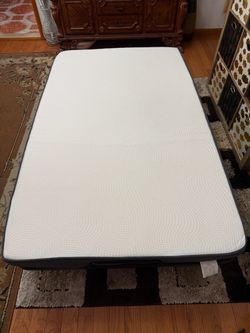 Roll way bed or every day use