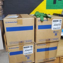 4 boxes of XL gloves LEFT. COME BEFORE ITS GONE