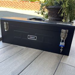 Beautiful Vintage Metal Toolbox 🧰 Metal Handle Lockable Latch Tray/