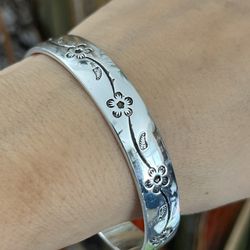 S925 Silver flower patterns cuff Bracelet,Silver Cuff bangle bracelet,Chunky bracelet,Silver Cuff bangle bracelet,Cuff bangle,Gift for her him  DETAIL