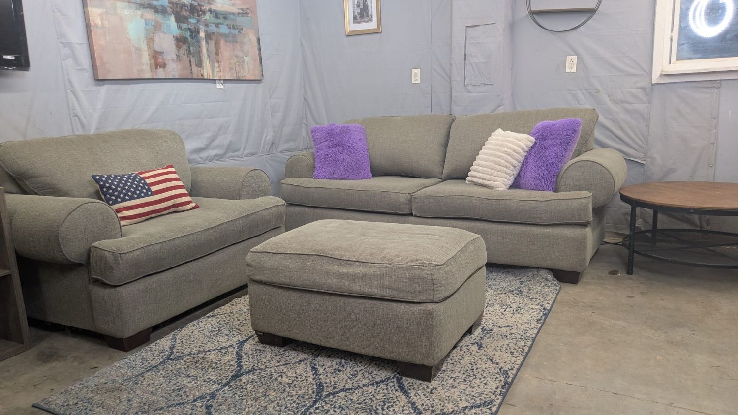 🛋️💥 Sofa Seat And Ottoman 💥 Free Delivery And Financing Available!