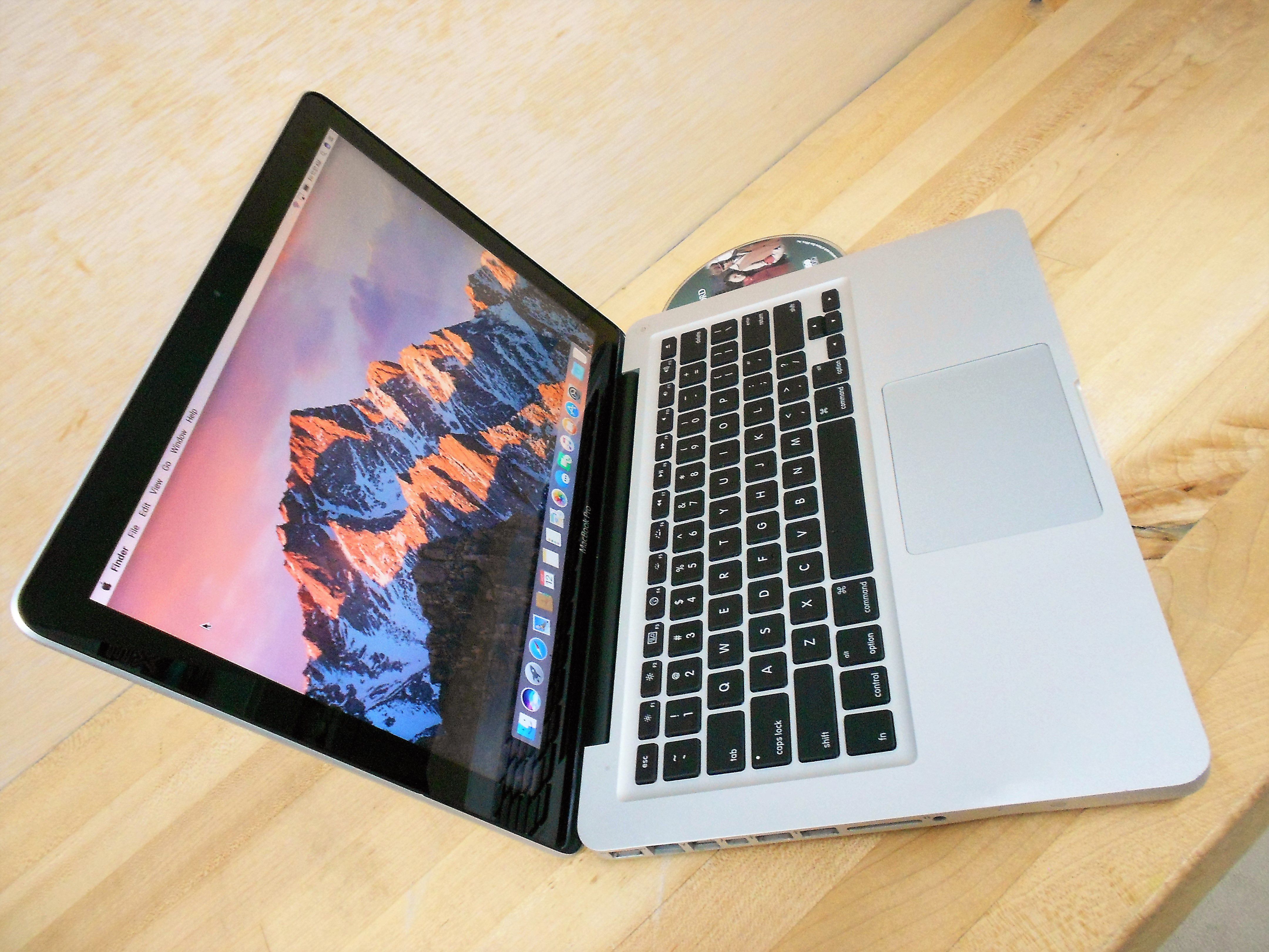 MacBook Pro 13.3inch 2011 i5 Apple laptop