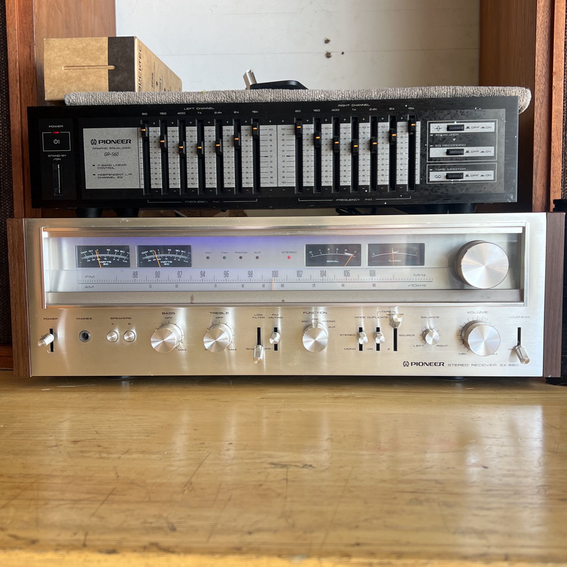 Pioneer reciver Sx-880 Equalizer Gr-560 and Spekers 