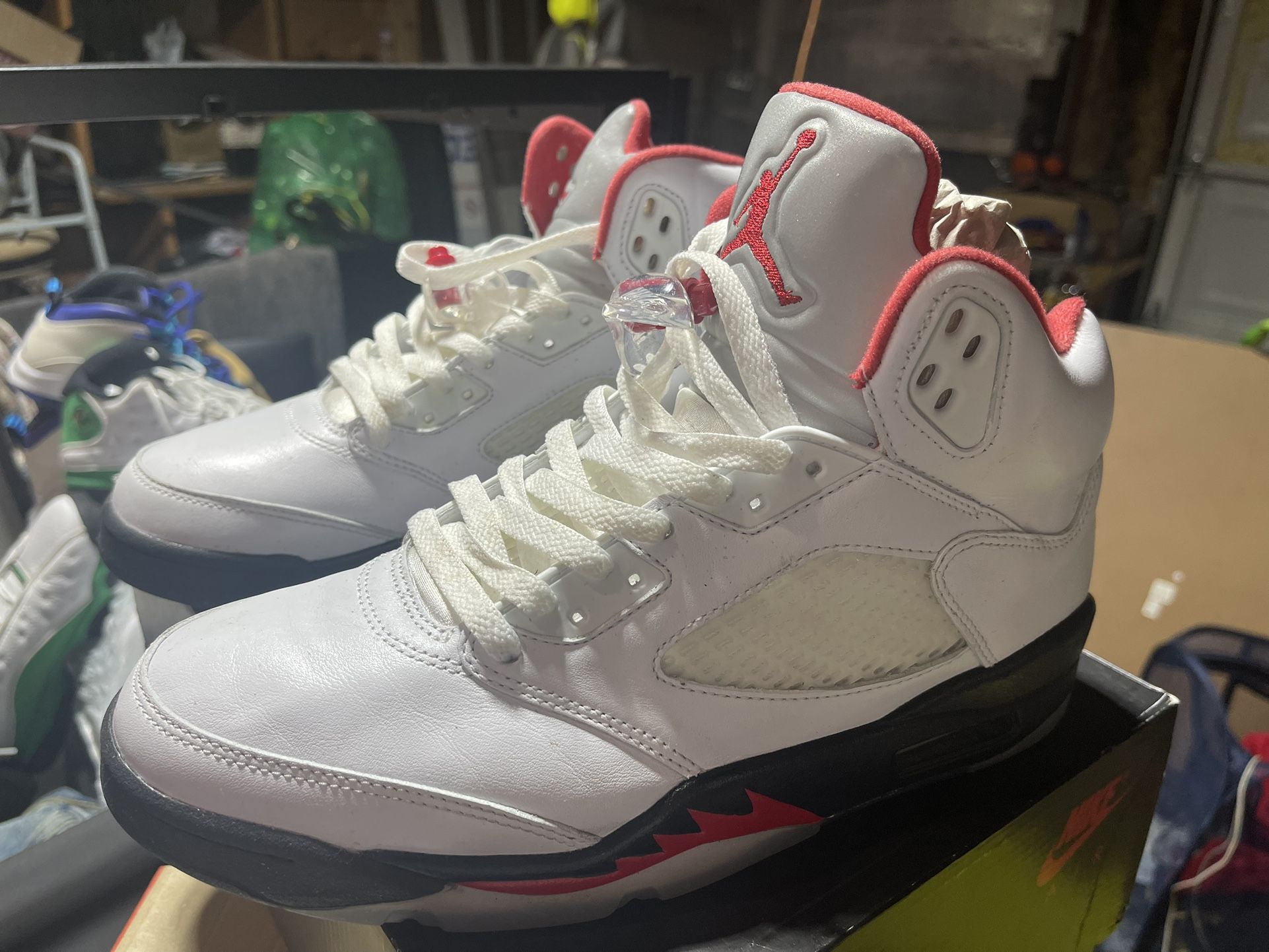 Jordan Retro 5 Fire Red