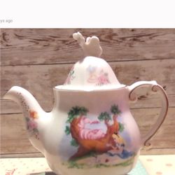 Rare, Vintage, Disney parks Authentic, Alice In Wonderland Fine Porcelain Tea Pot 