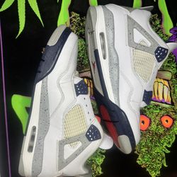 Jordan 4 Midnight Navy’s Size 11 Men. 