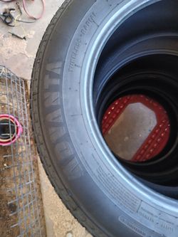275/60/r20 TIRES!