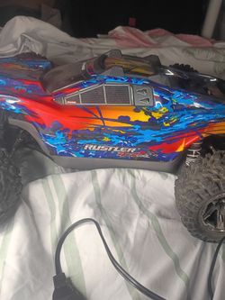 Traxx rustler vxl 4×4