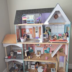 Kidkraft Dollhouse