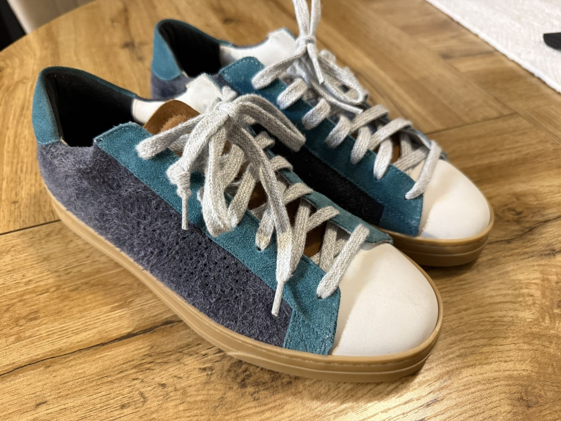 P448 Men’s Sneakers – Size 9 – Brand New