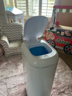 Diaper Genie Signature and 2 Refills