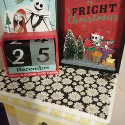 Nightmare Before Christmas Disney  Calendar and Nightmare Before Christmas  Light Up Diorama Jack