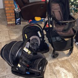 2 Carseats / 1 Stroller Set
