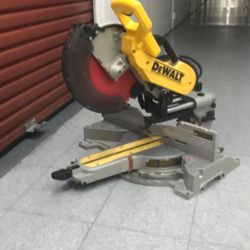 Dewalt Chop Saw 12” Blade 45-degree cut on both sides