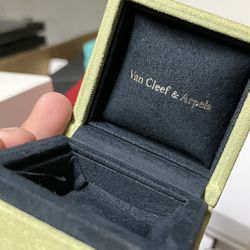 VAN CLEEF AND ARPELS WATCH BRACELET BOX GREEN BLACK SUEDE Authentic Replacement 