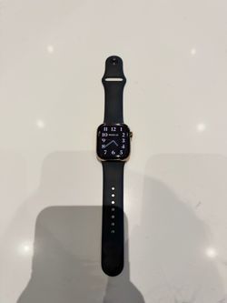 Apple Watch Series 11 - Titanium Gold (42MM)