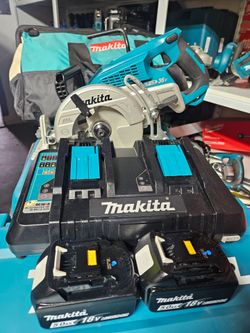 Makita 36V Circular Saw with Dual Charger and 2 Batteries