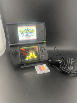 Nintendo DS Lite (520 games in 1) & (Charger)