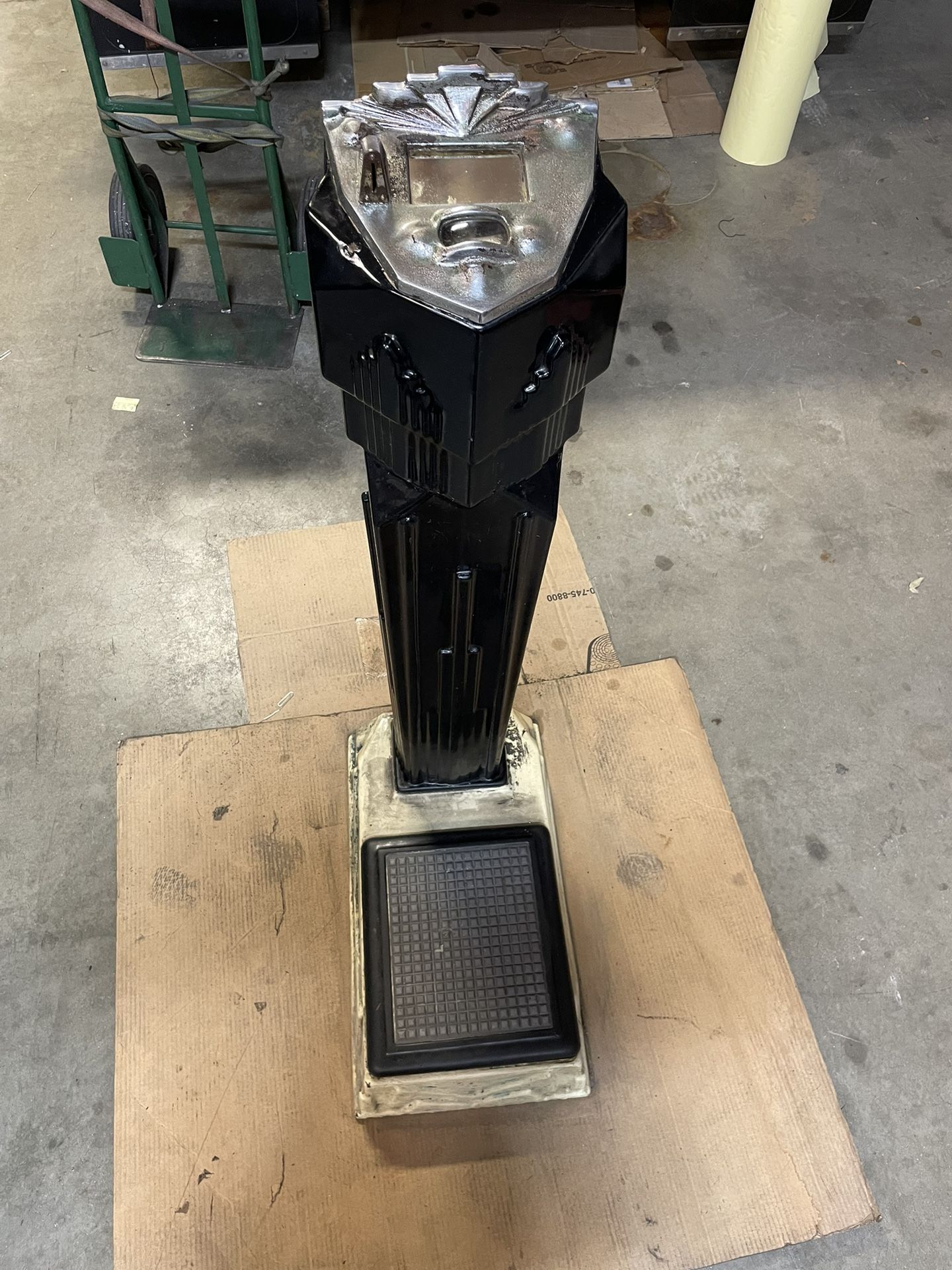 Vintage Mills Novelty Penny Scale