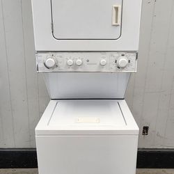 GE 24” Stacker Washer and Dryer (Electric 240V)
