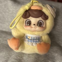 “Go-Outing Duck" plush pendant from the Q.Kid Animal Preschool Series