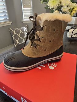New** The Ginnie Winter Boot From PAWS By BEARPAW