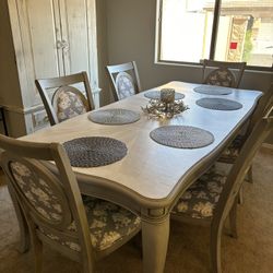 Beautiful Modern Farmhouse Dining Table 