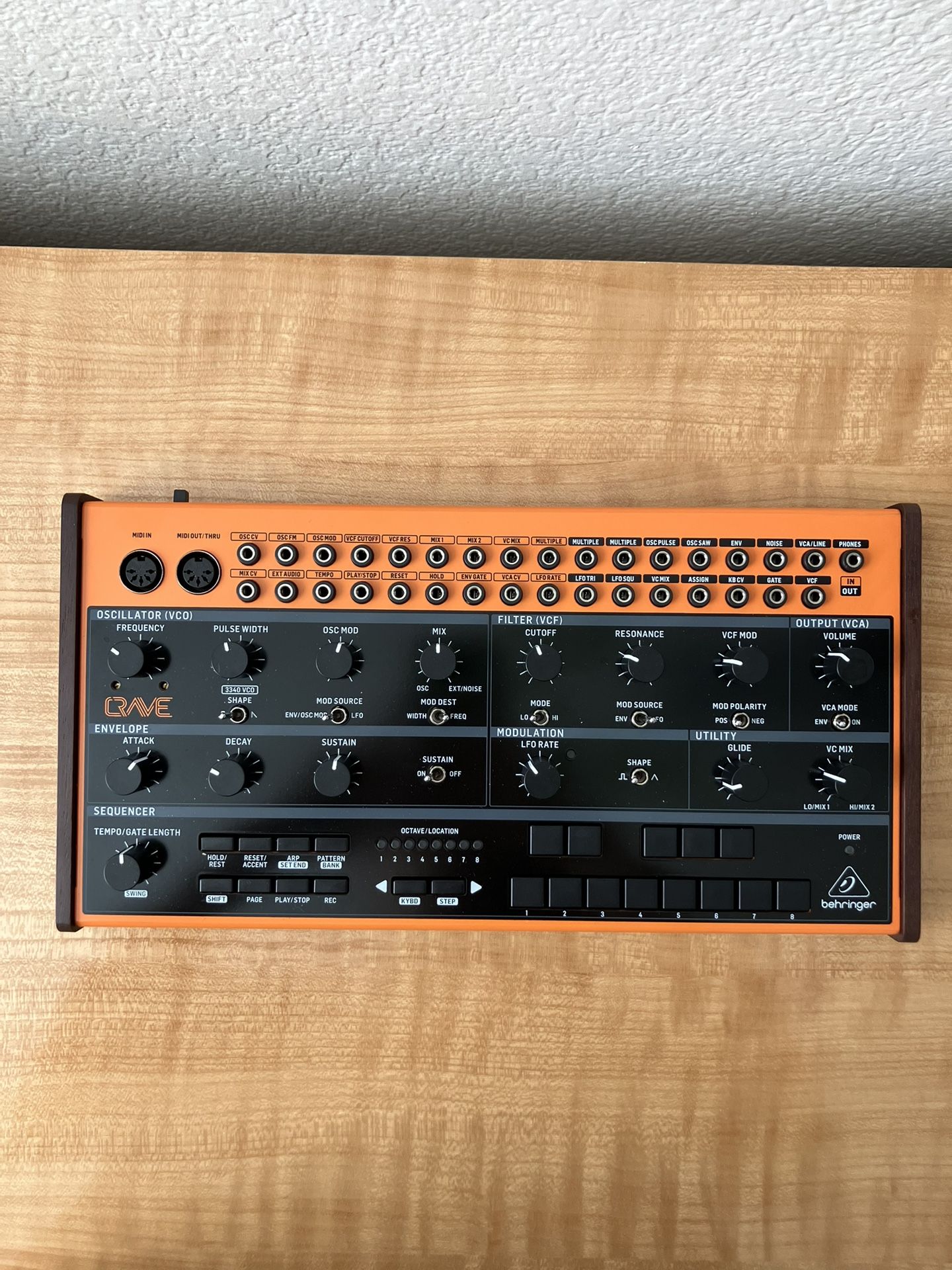 Crave Analog Synthesizer 