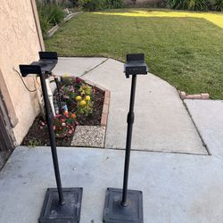 Adjustable speaker stands