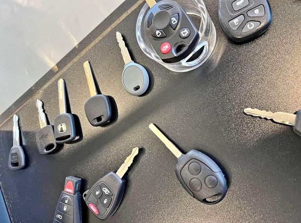 Car Key's, Remotes And Key Fobs 🔑