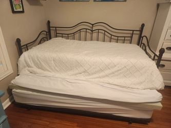 Twin Trundle Bed