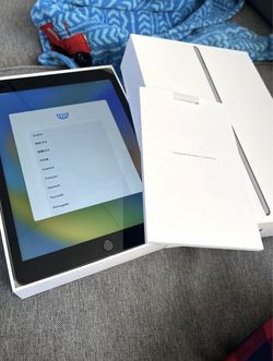 MINT Apple iPad (8th Generation) 32GB WiFi