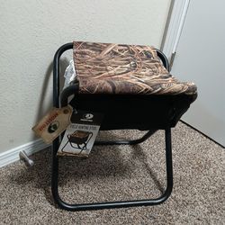 "Mossy Oak" Field Hunting Stools